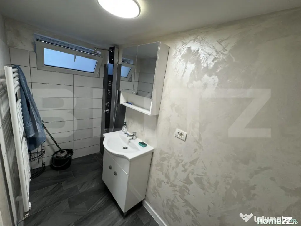 Apartament 2 camere, semidecomandat, curte 50mp Zona Casa St - Craiova (Dolj)
