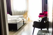 Bijuterie Turistică în Pasul Tihuța: Pensiune de Vânzar 