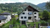 Casă / Vilă 7 camere sat Mădei comuna Borca Jud Neamț 
