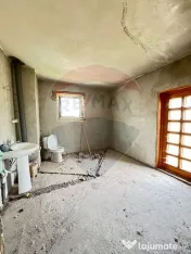 Casă / Vilă 7 camere sat Mădei comuna Borca Jud Neamț 