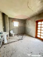 Casă / Vilă 7 camere sat Mădei comuna Borca Jud Neamț 