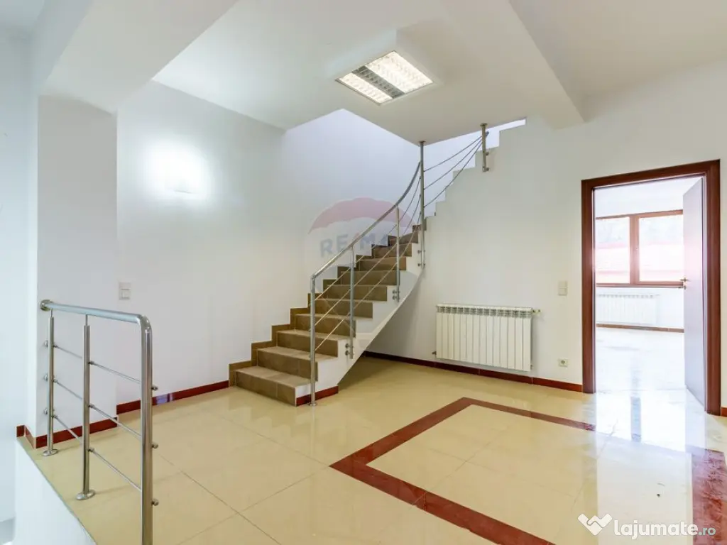 Vanzare Spațiu comercial | Cladire Multifunctionala | Ca...