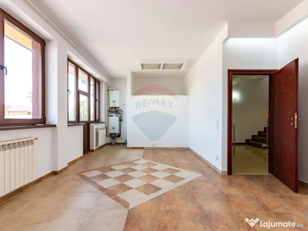 Vanzare Spațiu comercial | Cladire Multifunctionala | Ca...