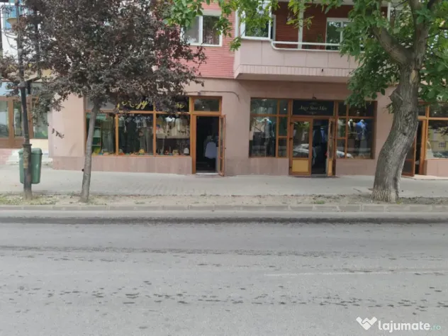 Spatiu comercial 242 mp utili, zona Ultracentrala Husi, Vas