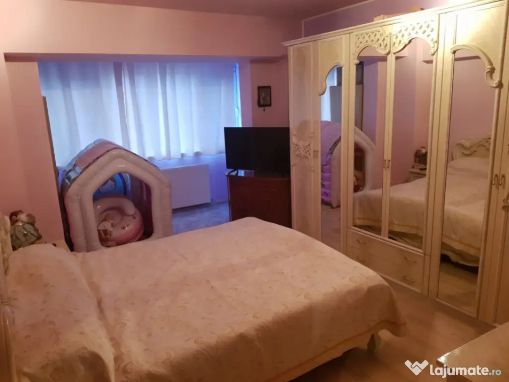 Apartament 3 camere decomandat, Buzaului.