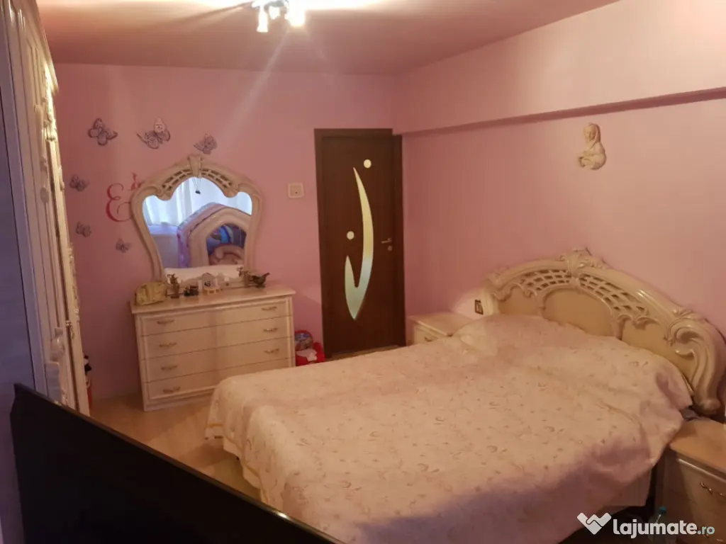 Apartament 3 camere decomandat, Buzaului.