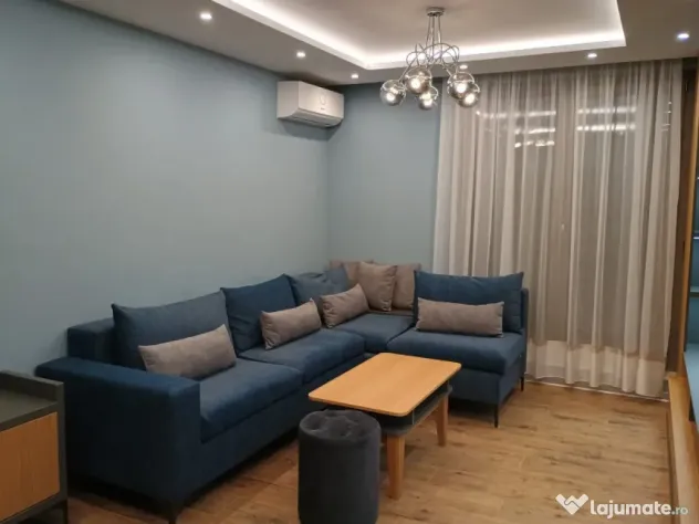 Zona Spitalului Judetean 3 camere de inchiriat