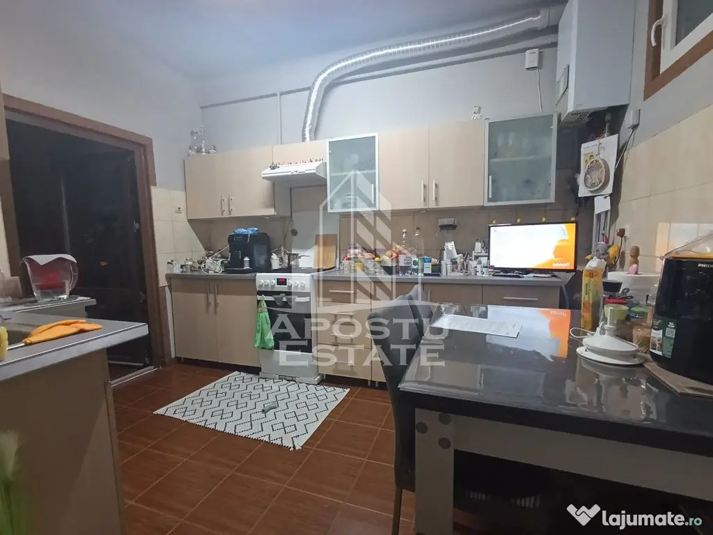 Apartament cu 4 camere, centrala proprie, 2 bai, terasa, zona Iosefin. - Timisoara (Timis)