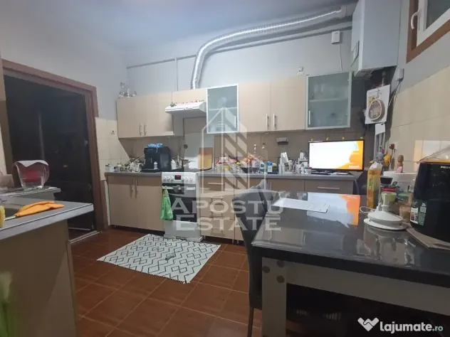 Apartament cu 4 camere, centrala proprie, 2 bai, terasa, zona Iosefin. - Timisoara (Timis)