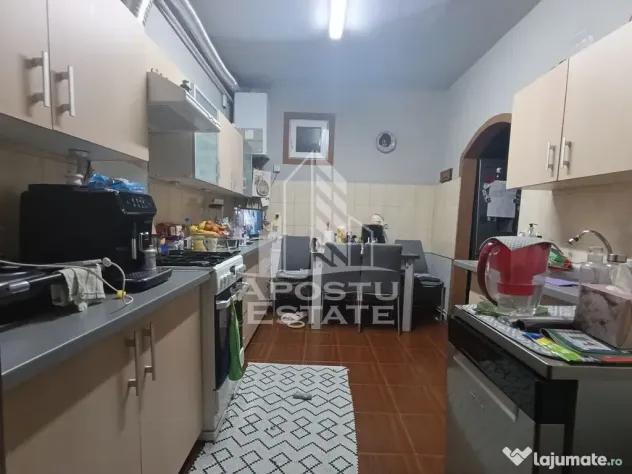 Apartament cu 4 camere, centrala proprie, 2 bai, terasa, zona Iosefin. - Timisoara (Timis)