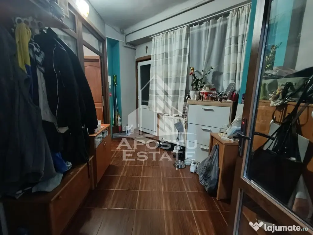 Apartament cu 4 camere, centrala proprie, 2 bai, terasa, zona Iosefin. - Timisoara (Timis)