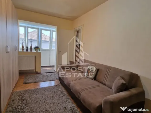 Apartament de vanzare cu 3 camere, centrala proprie, zona Dacia - Timisoara (Timis)