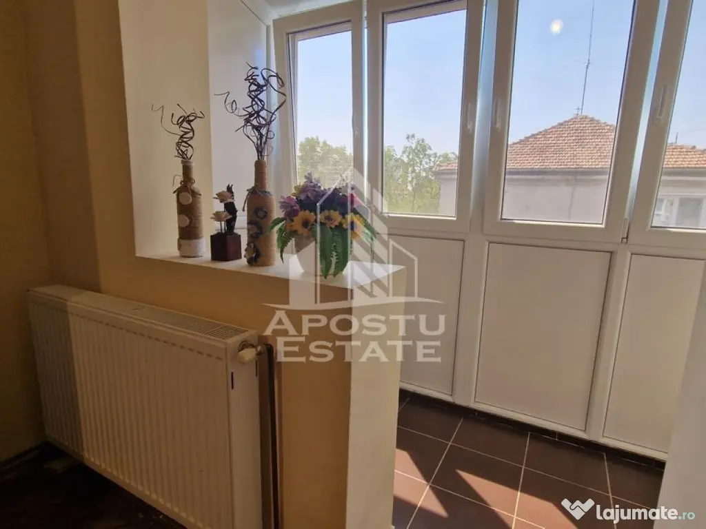 Apartament de vanzare cu 3 camere, centrala proprie, zona Dacia - Timisoara (Timis)