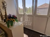 Apartament de vanzare cu 3 camere, centrala proprie, zona Dacia 