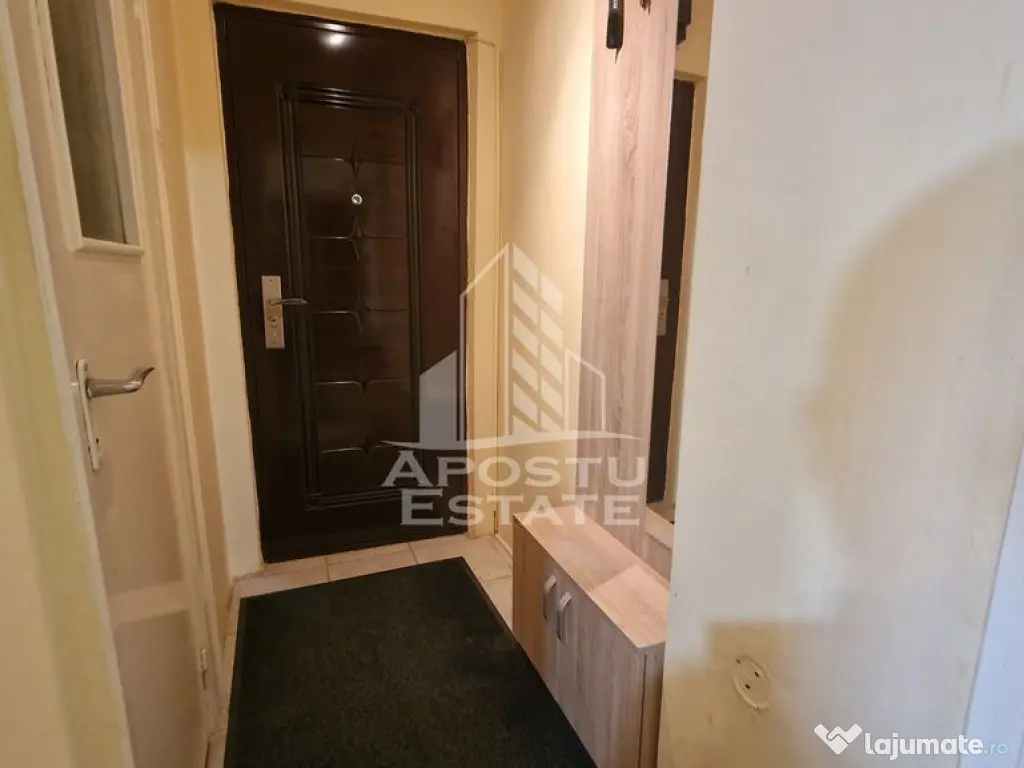 Apartament de vanzare cu 3 camere, centrala proprie, zona Dacia - Timisoara (Timis)