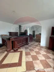 Pensiune/Casă cu 18 camere de vânzare în Campulung Mol... 