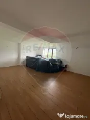 Pensiune/Casă cu 18 camere de vânzare în Campulung Mol... 