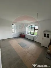 Pensiune/Casă cu 18 camere de vânzare în Campulung Mol... 
