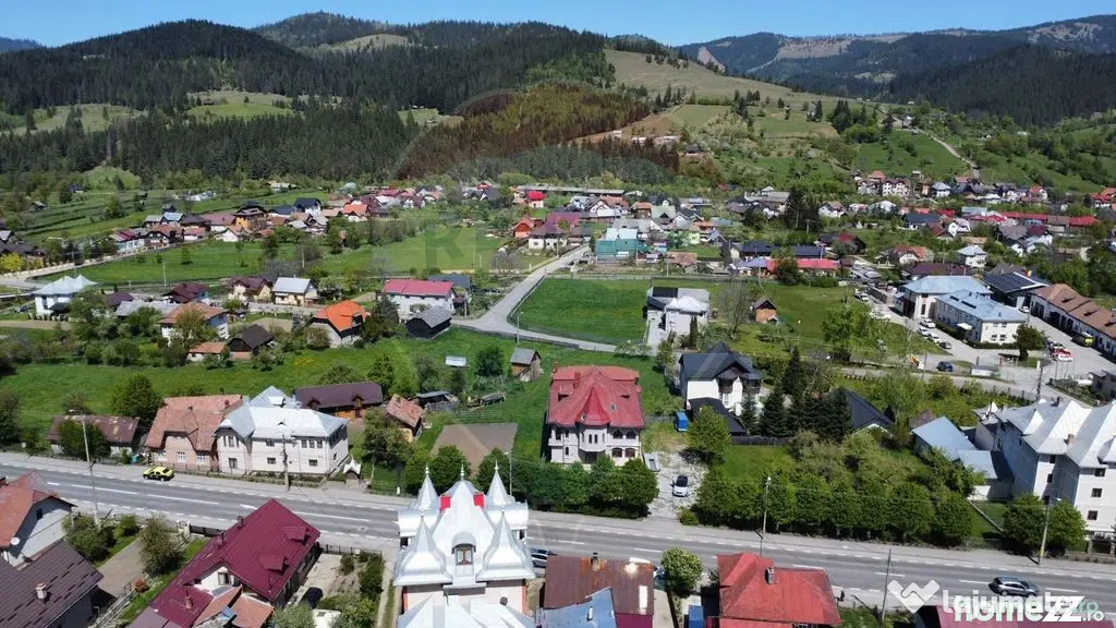 Pensiune/Casă cu 18 camere de vânzare în Campulung Mol...