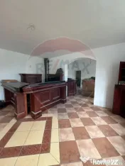 Pensiune/Casă cu 18 camere de vânzare în Campulung Mol... 