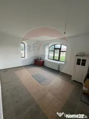 Pensiune/Casă cu 18 camere de vânzare în Campulung Mol... 