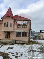 Pensiune/Casă cu 18 camere de vânzare în Campulung Mol... 