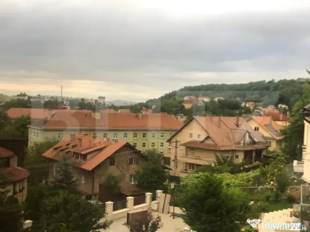 Vila Impresionantă în Brașov, poziționare Ideală și sp - Brasov (Brasov)