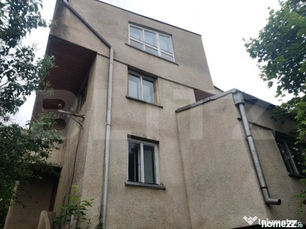 Vila Impresionantă în Brașov, poziționare Ideală și sp - Brasov (Brasov)