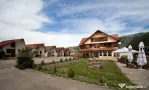 Ofertă unică: pensiune și teren generos de 16000 mp în