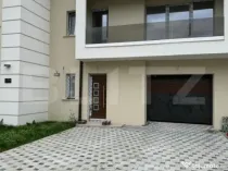 Casă Tip Înșiruită în Zona Gara Ferăstrau