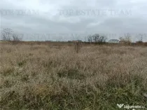 Teren intravilan de / Bragadiru vechi
