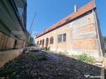 Casa duplex la doar 1 km de Piața Mihai Viteazu