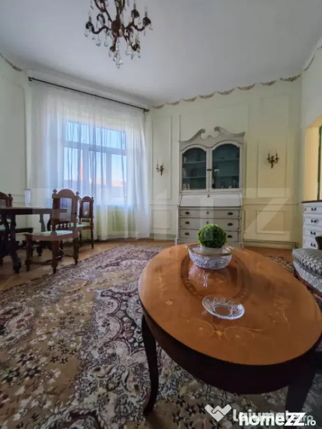 Cladire istorica, apartament 2 dormitoare, decomandat, zona - Timisoara (Timis)