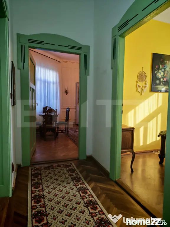 Cladire istorica, apartament 2 dormitoare, decomandat, zona - Timisoara (Timis)