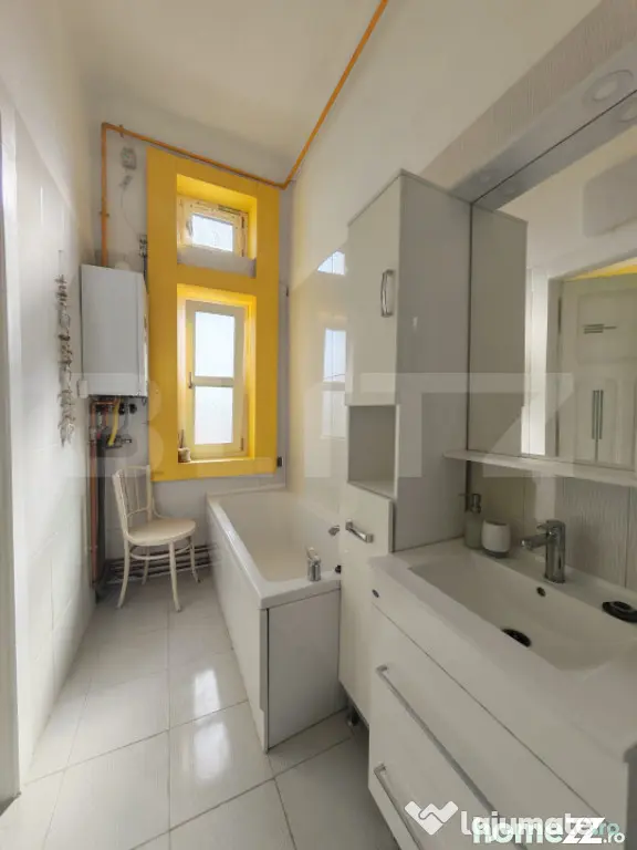 Cladire istorica, apartament 2 dormitoare, decomandat, zona - Timisoara (Timis)