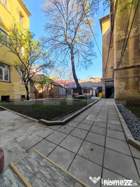 Cladire istorica, apartament 2 dormitoare, decomandat, zona - Timisoara (Timis)