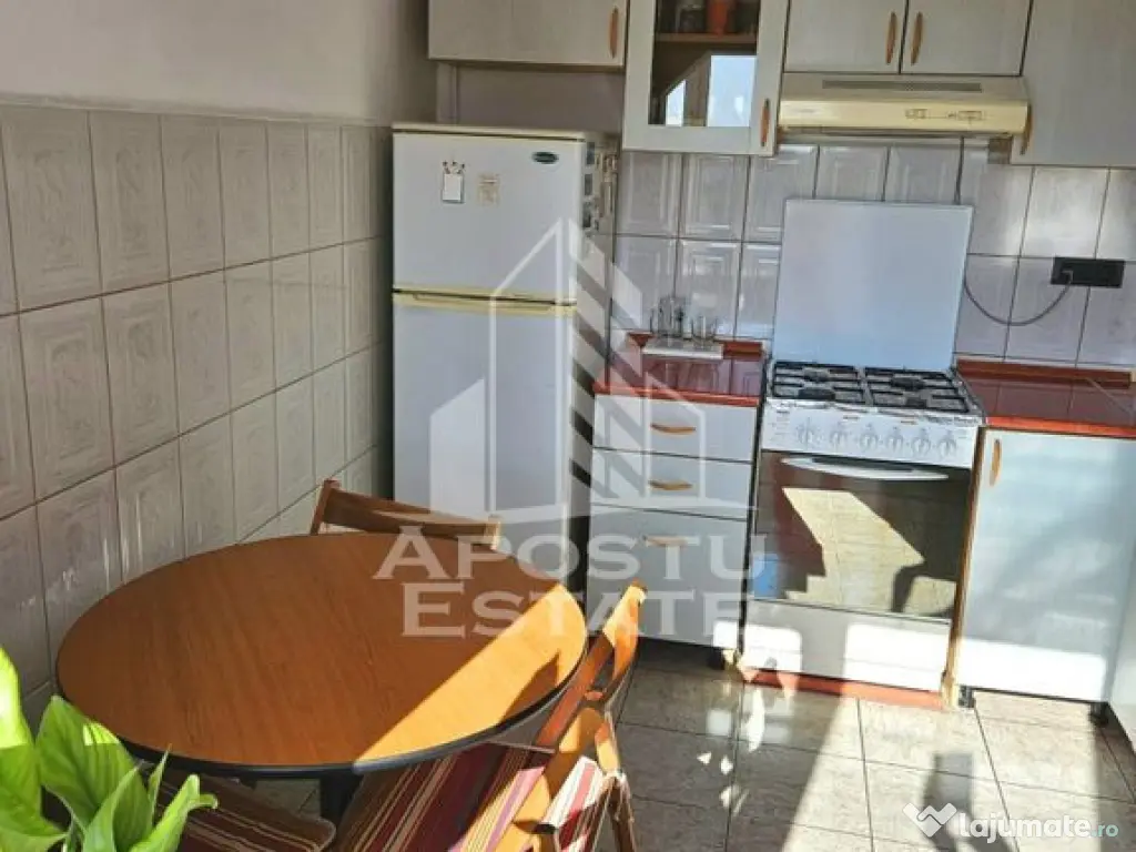 Apartament cu 3 camere, in Zona Fortuna, Arad. - Arad (Arad)