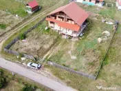 De vânzare un imobil la rosu în Sfântu Gheorghe 