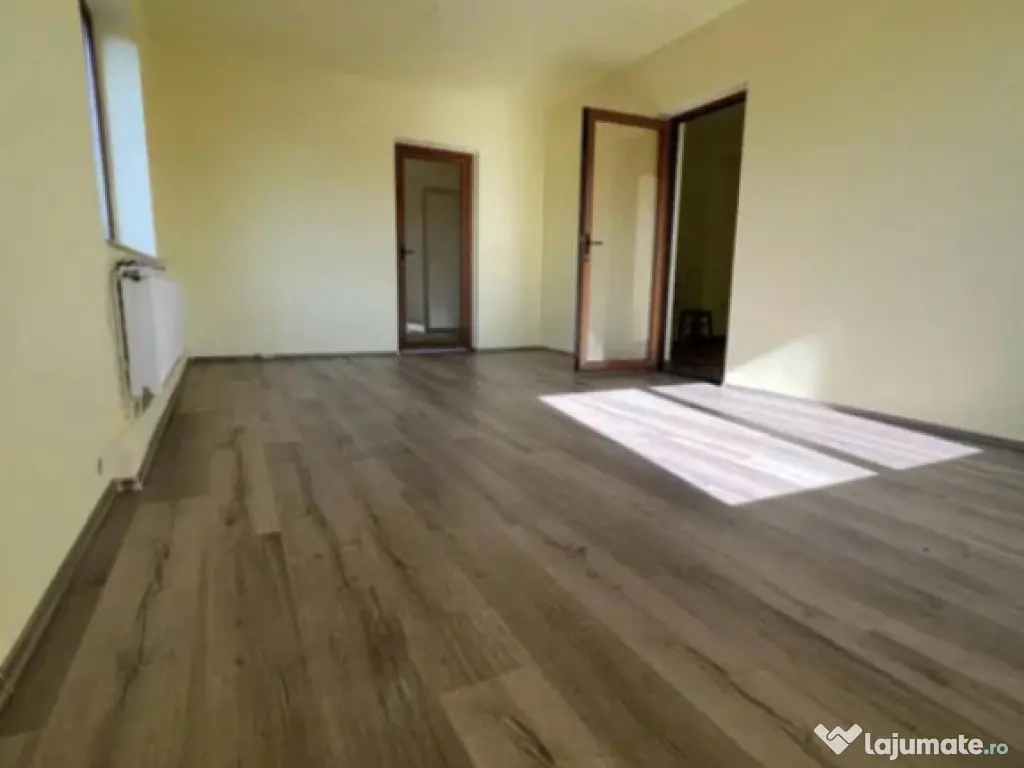 Spațiu/Comercial/Birouri/Cladire de inchiriat - 240 MP - P