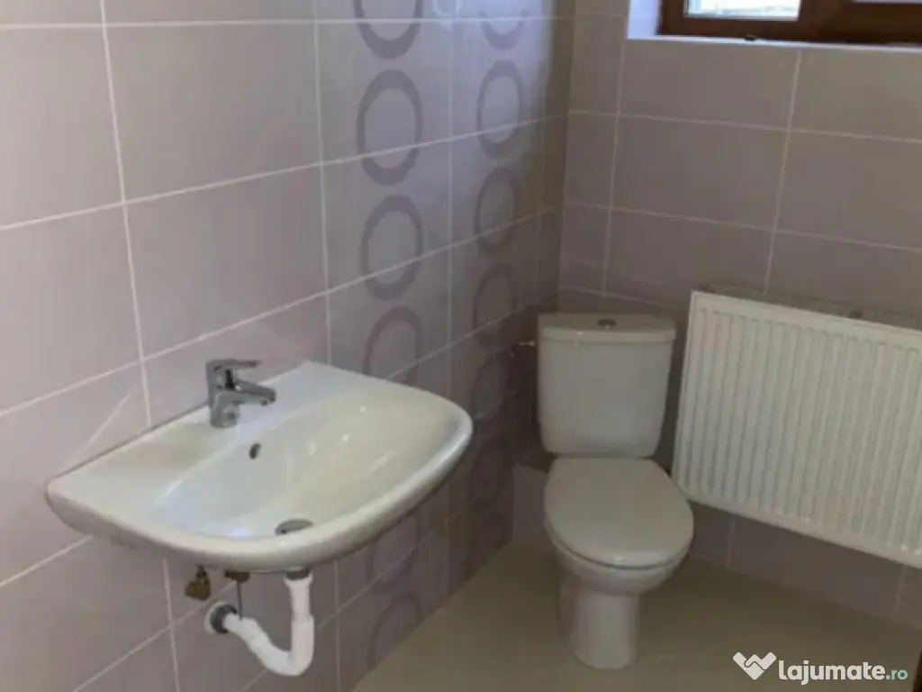 Spațiu/Comercial/Birouri/Cladire de inchiriat - 240 MP - P