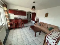 Apartament 4 camere, 55 mp decomandat, zona Cetate