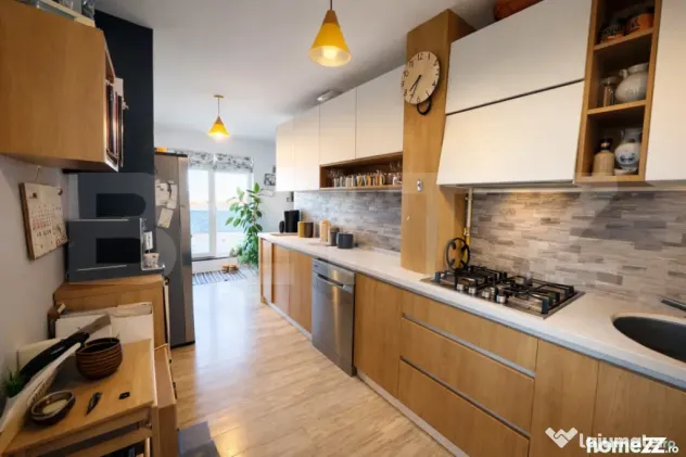 Apartament tip Penthouse, 170mp, parcare, terasa, zona Andre