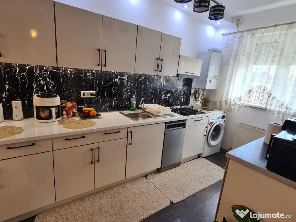 Casa tip Duplex in Via Carmina-Vladimirescu - ID : RH-42424-property