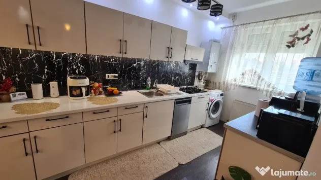 Casa tip Duplex in Via Carmina-Vladimirescu - ID : RH-42424-property