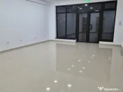 Spațiu comercial,toate utilitățile,2 locuri parcare, stradal 