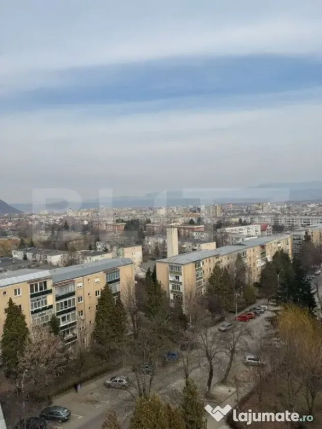 Apartament 3 camere, 67 mp, decomandat, zona Nicolae Balcesc