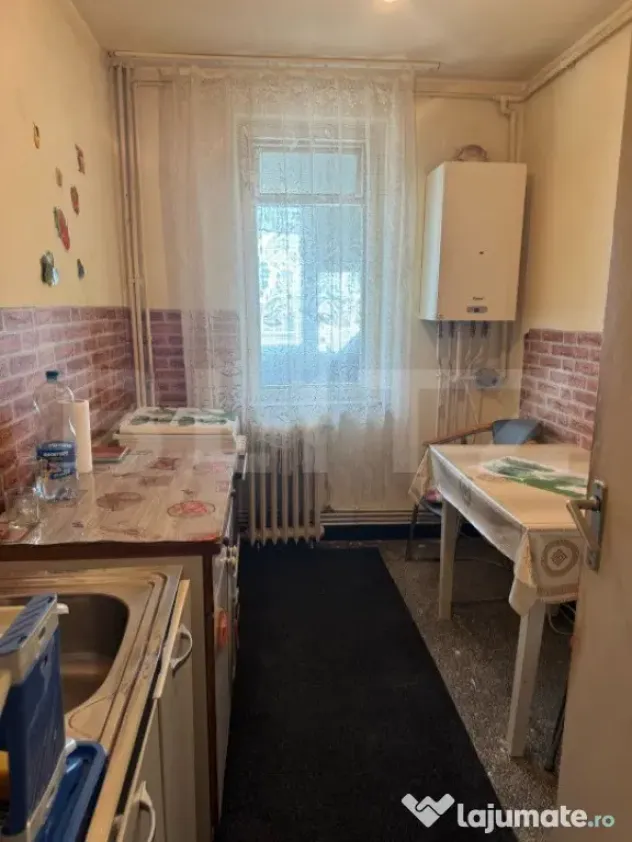 Apartament 3 camere, 67 mp, decomandat, zona Nicolae Balcesc