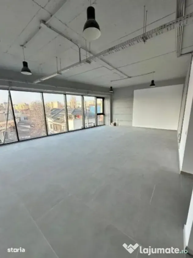 Dacia, spatiu comercial, suprafata 243 mp
