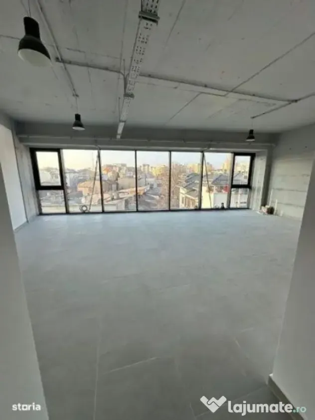Dacia, spatiu comercial, suprafata 243 mp