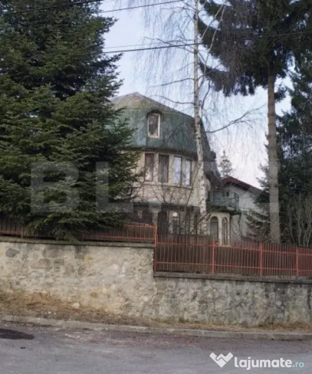 Vila de Vânzare în Centrul Orașului Predeal